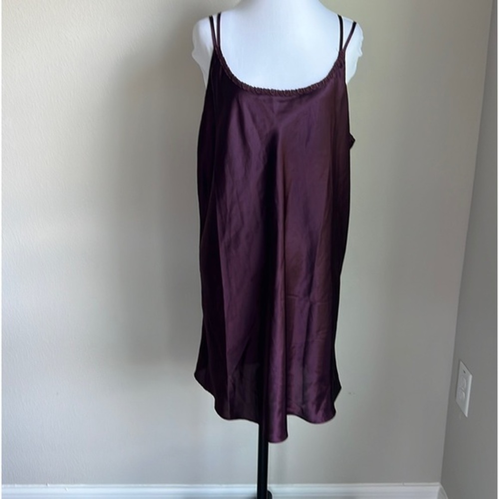 Inner Most women’s purple sleeveless nightgown